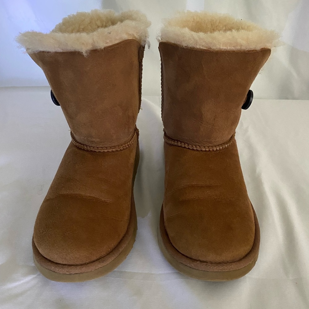Youth cognac UGG boots size 4.